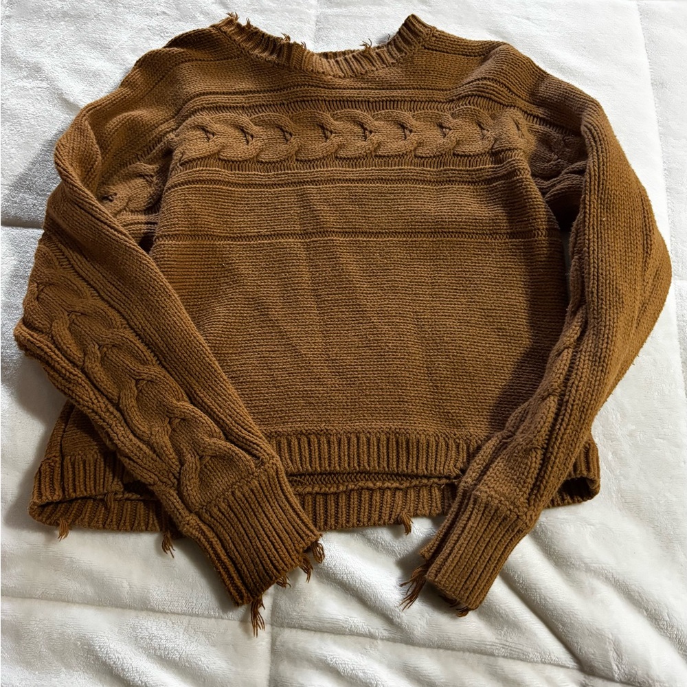 yellow/brownn sweater good condition Size S or M
